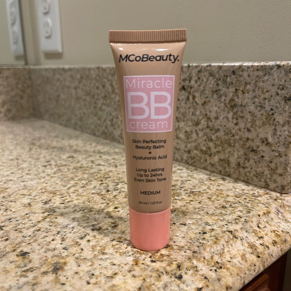 McoBeauty Mco Beauty Miracle BB Cream Skin Perfecting Beauty Balm Shade Medium